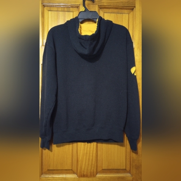 Iowa Hawkeyes Black Hoodie, Size S - Picture 2 of 4